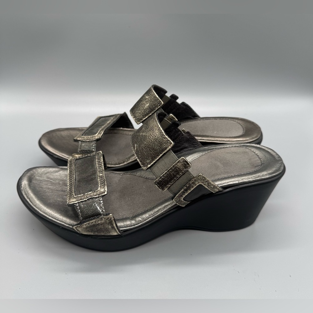 Naot Treasure Gold Leather Platform Wedge Sandals Two Strap Slip On EU 39 US 8
